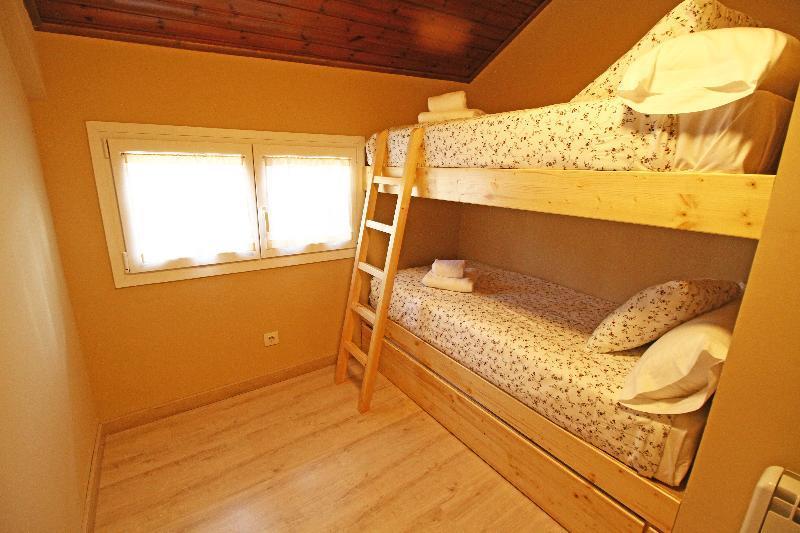 Snoe Apartamentos Mont Romies Plaza Salardú Esterno foto