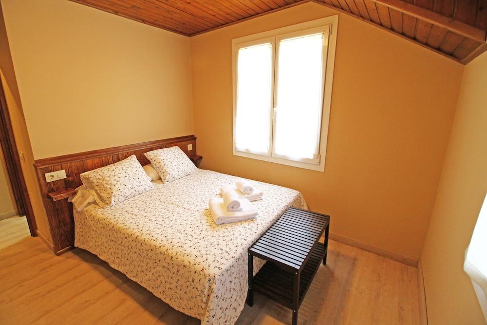 Snoe Apartamentos Mont Romies Plaza Salardú Esterno foto